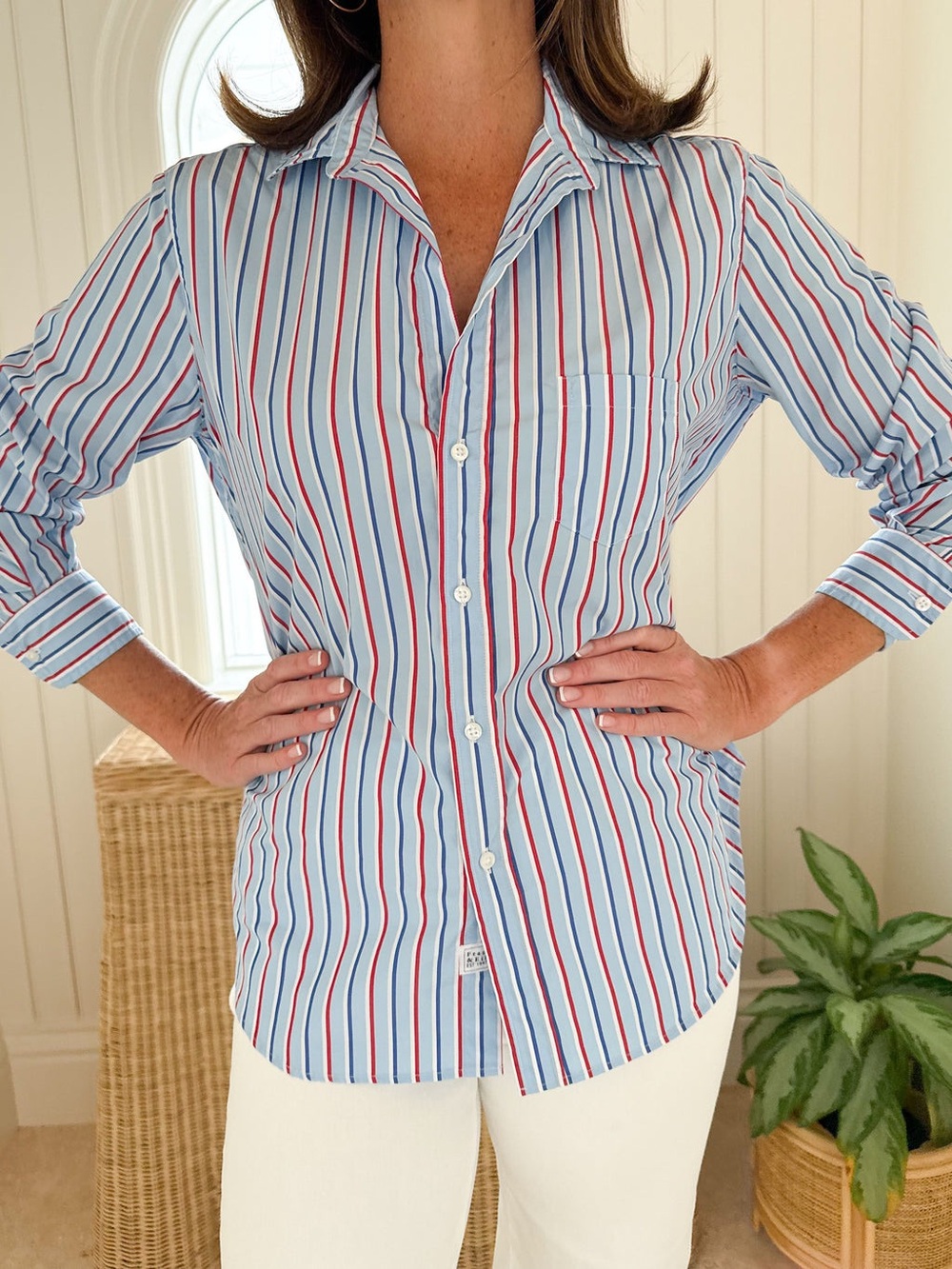 Frank & Eileen Eileen Relaxed Button-Up Shirt in Light Blue/Red Stripe, Size XS